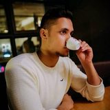 Porträtfoto von Chris Wickremeratne
